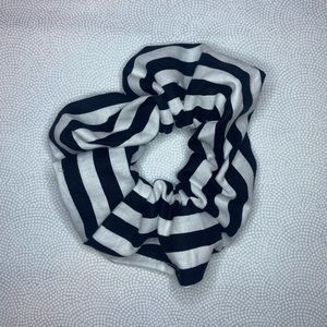 Black & White Striped Scrunchie